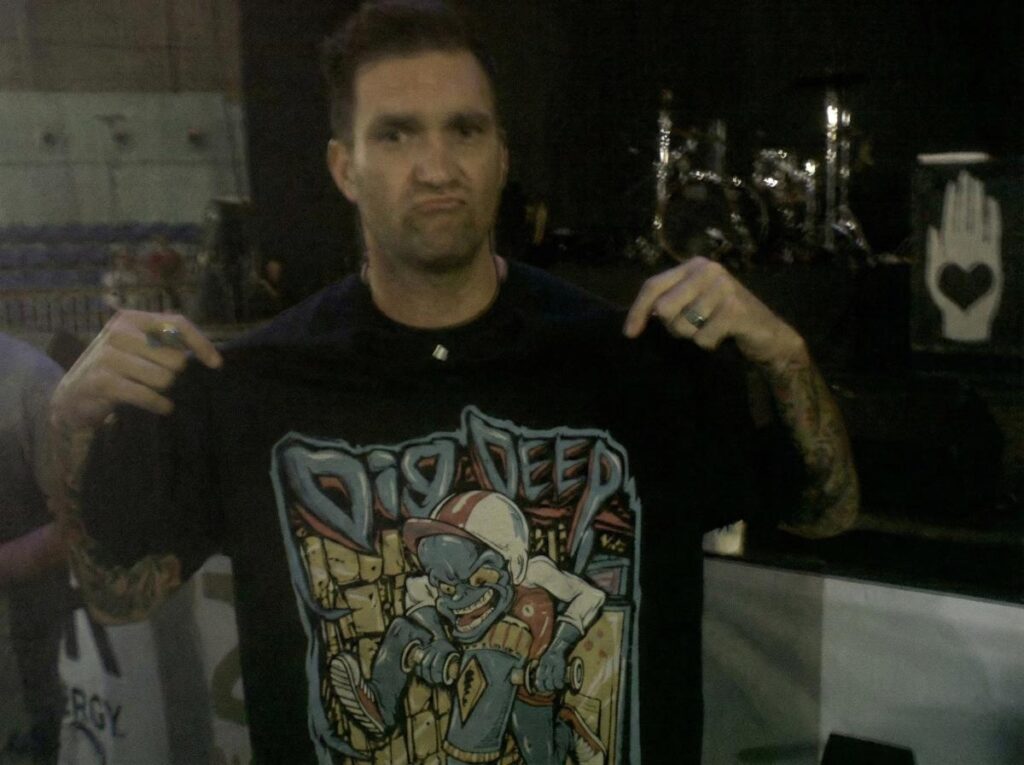 DIGGER MAN: THE FIRST DROP Jordan Pundik, New Found Glory vocalist showing Dig Deep "Digger Man".